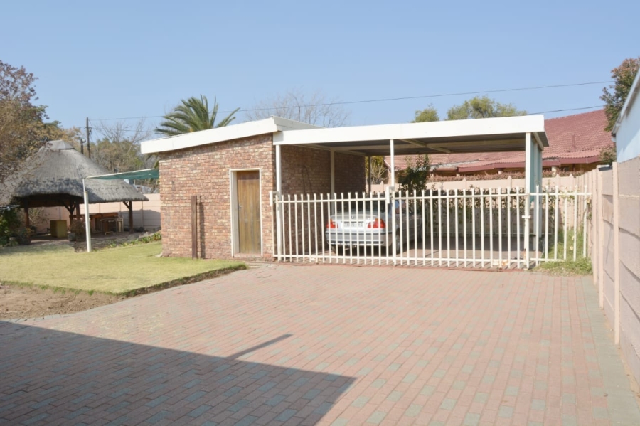 4 Bedroom Property for Sale in Riebeeckstad Free State